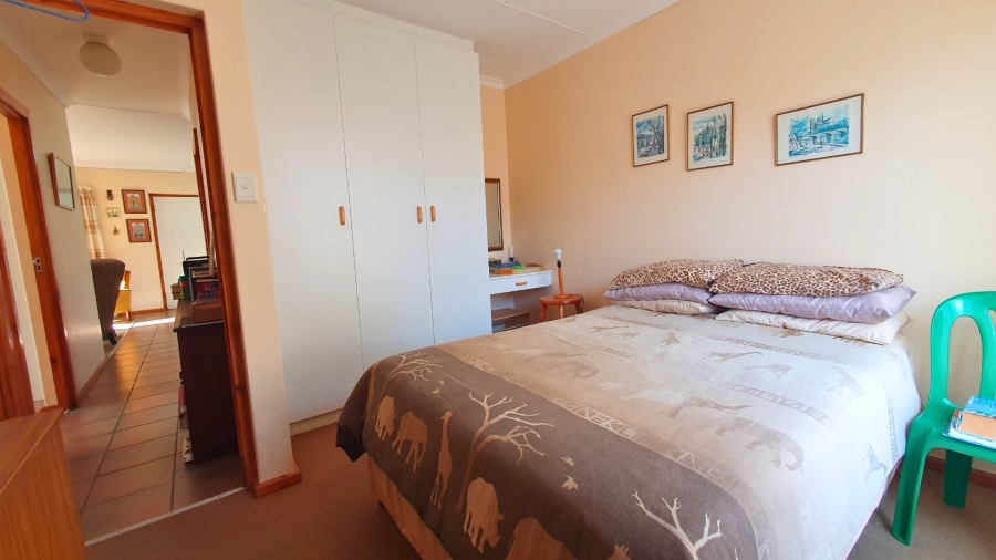 3 Bedroom Property for Sale in Heiderand Western Cape